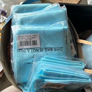 Light blue polyester table runners